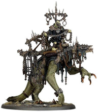 Load image into Gallery viewer, Orruk Warclans Swampboss Skumdrekk - Mega Games Penrith