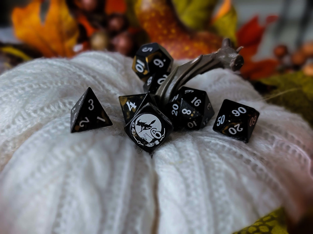 Witch - Yellow/Black Aluminium - Polyhedral Dice Set (7) - Level Up Dice